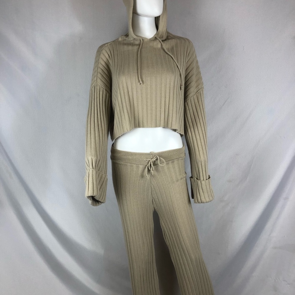 NWOT Nasty Gal 2 piece tan lounge set size small